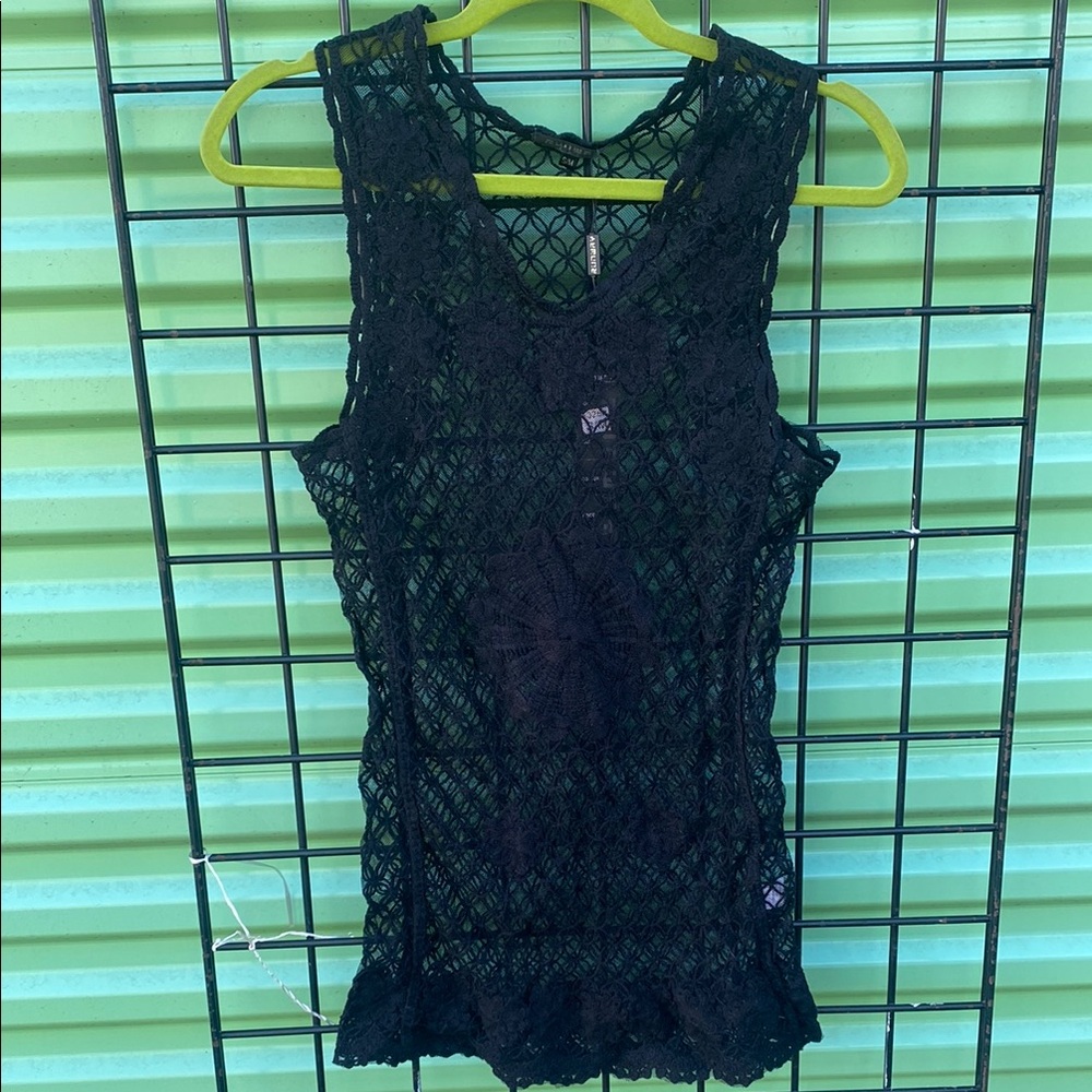 Black Lace Sleeveless Top